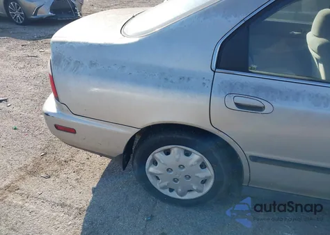 1997 Honda Accord Lx z USA, uszkodzony, nr VIN 1HGCD5634VA009898